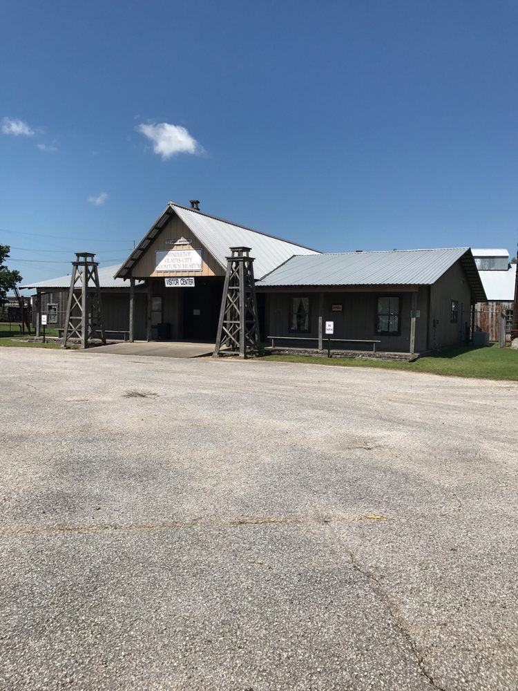 SpindletopGladys City Boomtown Museum 15 Photos Museums 5550