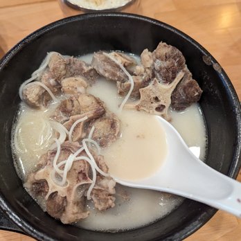 LEE GA - Oxtail soup - Korean Near Me - Los Angeles, California LEE GA - Oxtail soup - Korean Near Me - Los Angeles, California