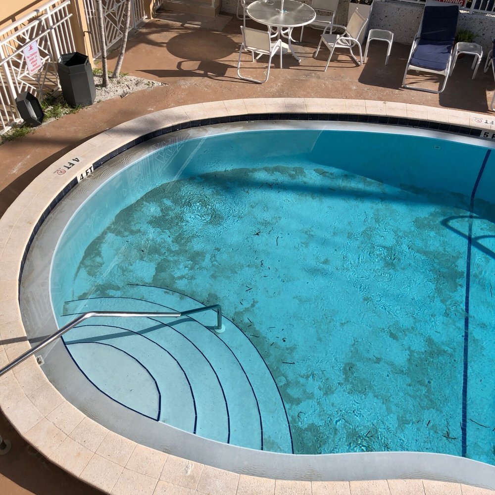 Clearwater Beach Suites - Vacation Rentals Near Me - Clearwater, Florida