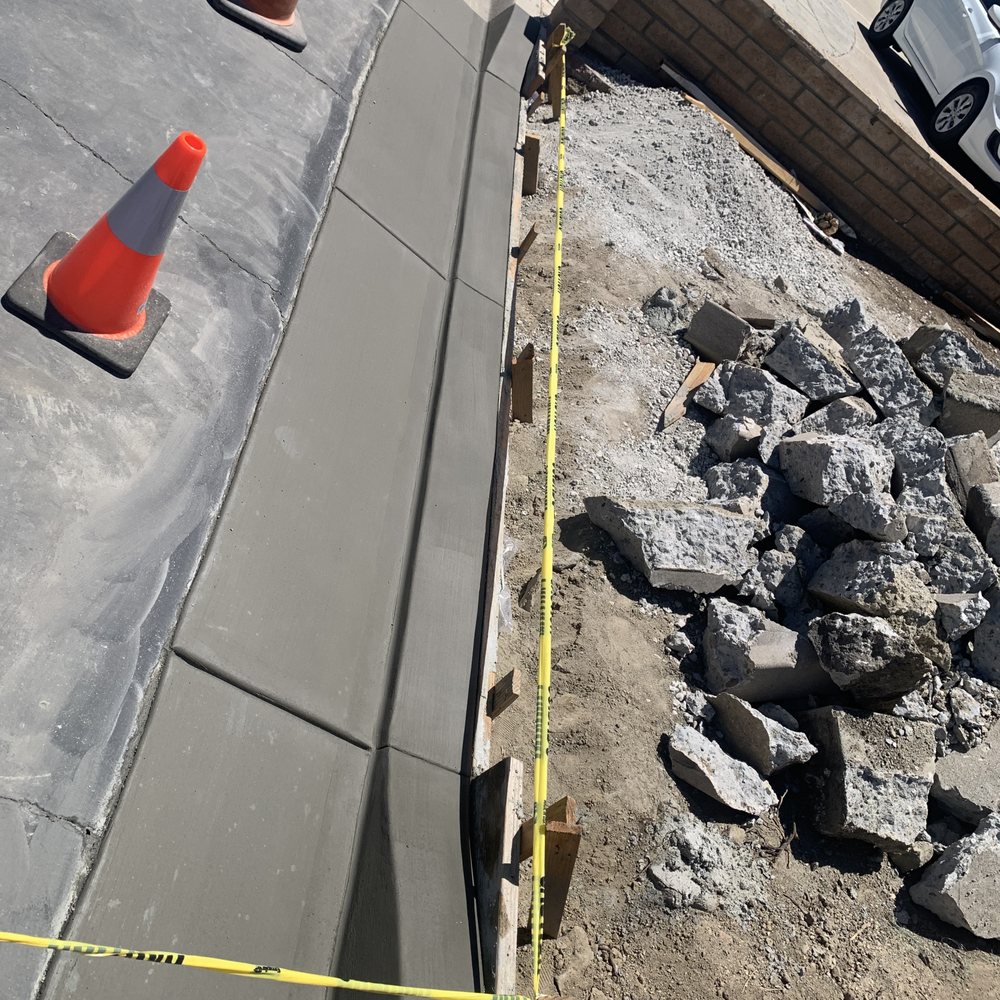 Tapia's Concrete Service - The new curb. - Masonry/Concrete Near Me Tapia's Concrete Service - The new curb. - Masonry/Concrete Near Me