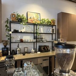 Neckar Coffee - Inside.