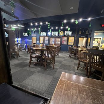 CP Between The Lakes - Inside view from the table - American Near Me - Mt. Juliet, Tennessee