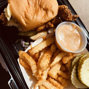 Dave's Hot Chicken - Chicken Sandwich Special - Chicken Shop Near Me - Long Beach, California Dave's Hot Chicken - Chicken Sandwich Special - Chicken Shop Near Me - Long Beach, California