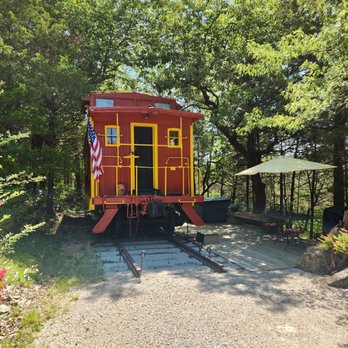 Livingston Junction Cabooses - Entrance - Guest Houses Near Me - Eureka Springs, Arkansas