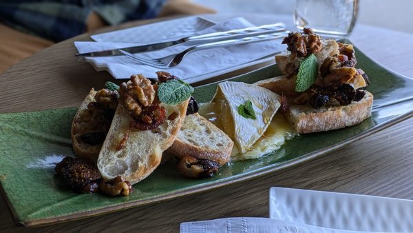 Vinya: vino + vinyasa by null