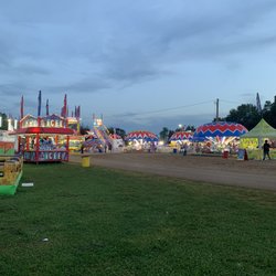 Clarksville Speedway & Fairgrounds - Carnival rides and games