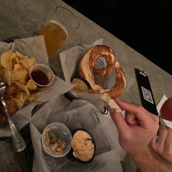Missing Mountain Brewing - Food n beer - Breweries Near Me - Cuyahoga Falls, Ohio