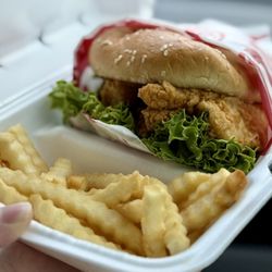Raising Cane's Chicken Fingers - The Sandwich Combo