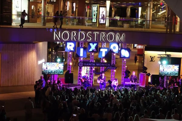 Nordstrom by null