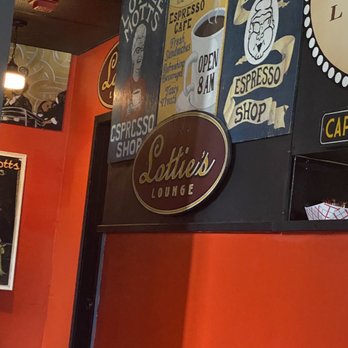 Lottie's Lounge - Decor - Breakfast & Brunch Near Me - Seattle, Washington