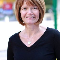 Metrotown Orthopedic & Sports Physiotherapy Clinic - Physiotherapist, Coral Koke