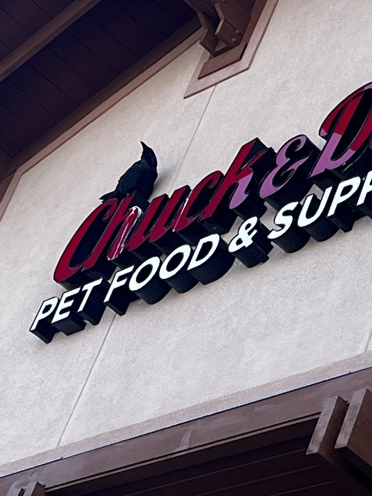 Chuck & Don's Pet Food & Supplies Image