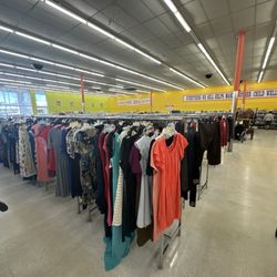 CHKD Thrift Store - Thrifting Saturday