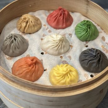 Paradise Dynasty - Assorted Dumplings - 1 of each flavor IG: @ammysalamii - Chinese Near Me - Glendale, California