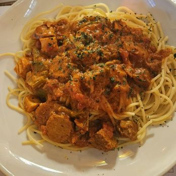 The Old Spaghetti Factory - Spicy Spaghetti Vesuvius - Italian Near Me - Sacramento, California