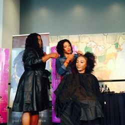Divine Touch Beauty Salon - Stylin w/Kim Kimble