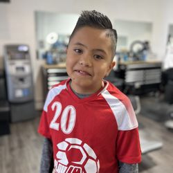 Villa's Barbershop - Nice fade bro