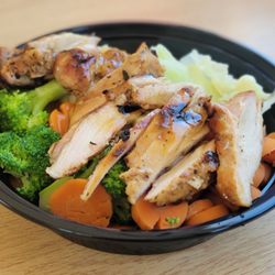 Luu’s Chicken Bowl - Teriyaki bowl without rice. Pretty good.