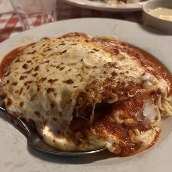 Vinny Vanucchi's - Chicken Parmigiano - Italian Near Me - Dubuque, Iowa Vinny Vanucchi's - Chicken Parmigiano - Italian Near Me - Dubuque, Iowa