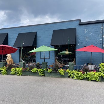 Three Cats - Outdoor patio - New American Near Me - Clawson, Michigan Three Cats - Outdoor patio - New American Near Me - Clawson, Michigan
