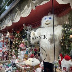Johann Wanner Weihnachtshaus - Christmas decor.