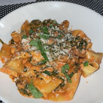 Mino's - Pappardelle. Replaced pancetta with veggies. - Italian Near Me - Winnetka, Illinois Mino's - Pappardelle. Replaced pancetta with veggies. - Italian Near Me - Winnetka, Illinois