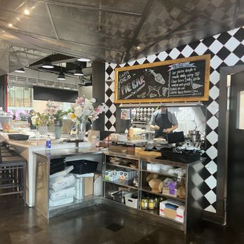 Pie Bar - Kitchen - Pizza Near Me - Toronto, Ontario