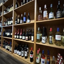 Brewlounge Beer - Exquisite selection of wines. Cabernet, Merlot, Chardonnay, Zinfandel, Sangria, Pino Noir and more!