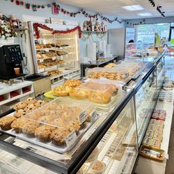 Paisano's Italian Bakery