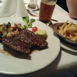 Bavaria - Kalbssteak mit Pfannengemüse, Pommes und Käuterbutter
