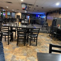 The Lookout Bar and Grill - Interior (pretty big)
