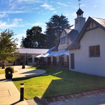 Coombe Farm - Wineries Near Me - Coldstream, VIC