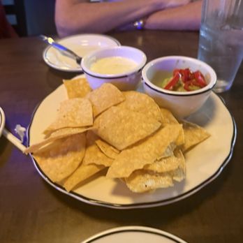 Rewind - Nachos avocado mouse and cheese - American Near Me - Broadview Heights, Ohio
