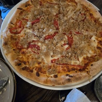 Gianni & Mac's Ristorante - Sausage and peppers pizza - Italian Near Me - Marietta, Georgia Gianni & Mac's Ristorante - Sausage and peppers pizza - Italian Near Me - Marietta, Georgia