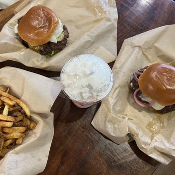 Bo & Vine Burger - American Near Me - Salem, Oregon Bo & Vine Burger - American Near Me - Salem, Oregon