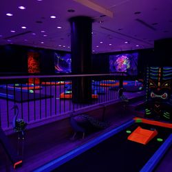 Glow Putt