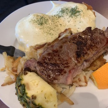 Barb & Ernie's Restaurant - Steak and eggs Benedict - German Near Me - Edmonton, Alberta