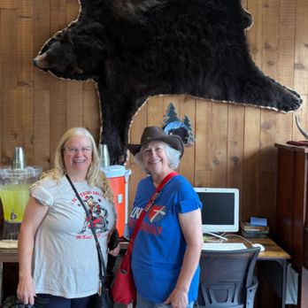 Bear Lodge Motel - My sister and I loved our stay here. - Hotels Near Me - Sundance, Wyoming Bear Lodge Motel - My sister and I loved our stay here. - Hotels Near Me - Sundance, Wyoming