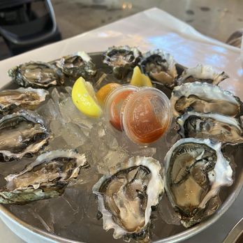 Cajun Crack'n - Happy hour oysters - Seafood Near Me - Milpitas, California