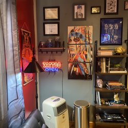 E C Ink House - Open!