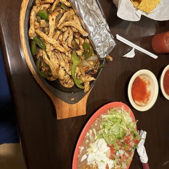 Los Amigo's Mexican Restaurant - Chicken Fajitas - Mexican Near Me - Paducah, Kentucky Los Amigo's Mexican Restaurant - Chicken Fajitas - Mexican Near Me - Paducah, Kentucky
