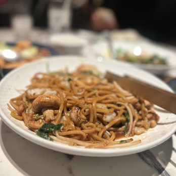 Panda Inn - Chinese Near Me - Pasadena, California