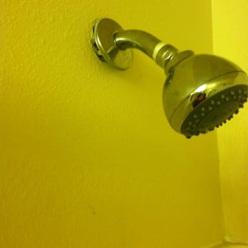 Quality Inn & Suites Summit County - Broken shower head. - Hotels Near Me - Silverthorne, Colorado Quality Inn & Suites Summit County - Broken shower head. - Hotels Near Me - Silverthorne, Colorado