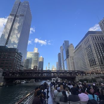Shoreline Sightseeing - Get on the 6:15 or 6:45 perfect lighting options. - Architectural Tours Near Me - Chicago, Illinois Shoreline Sightseeing - Get on the 6:15 or 6:45 perfect lighting options. - Architectural Tours Near Me - Chicago, Illinois