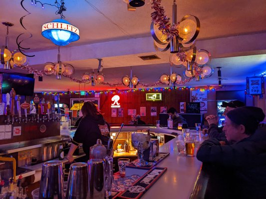 Darrell's Tavern by null
