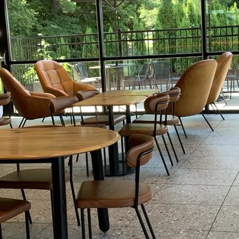 Starbucks - Coffee & Tea Near Me - Cheshire, Connecticut Starbucks - Coffee & Tea Near Me - Cheshire, Connecticut