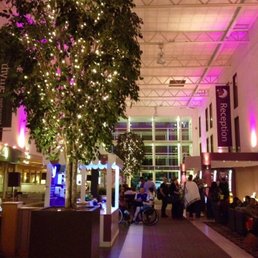 Beautiful entrance area lined with bar, cafe, restaurant and plenty of check in points. Beautiful entrance area lined with bar, cafe, restaurant and plenty of check in points.