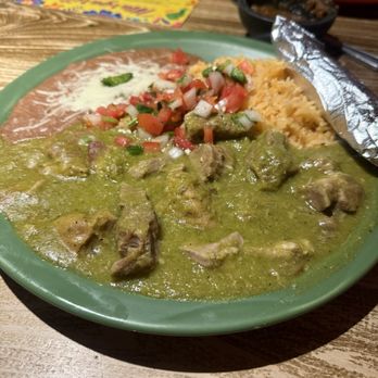 Tres Hermanas - Chile Verde - Mexican Near Me - Sacramento, California