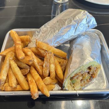 Daddy Ji Finest Indian Cuisine - Naan Roll with fries - Indian Near Me - Claremont, California