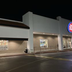 24 Hour Fitness - Santa Clara Super - Storefront